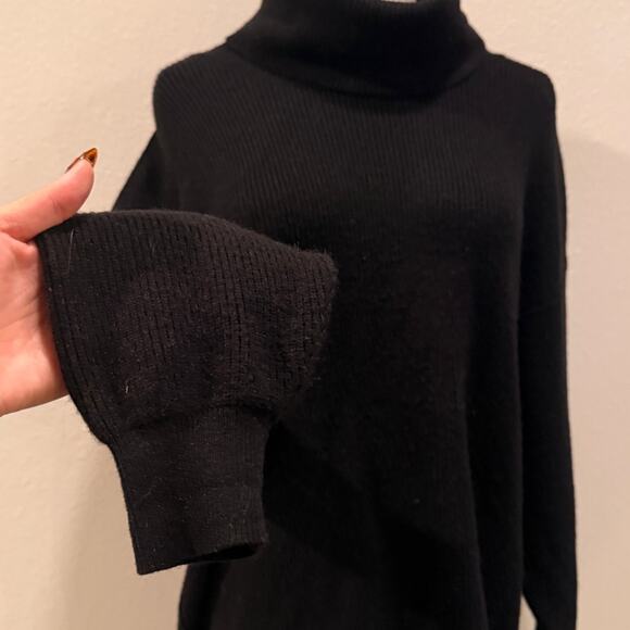 Free People Black Oversized Turtleneck Sweater XS Slouchy Pullover Fall Winter - Picture 3 of 6